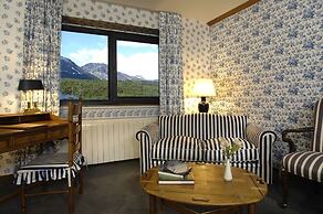 Las Hayas Resort Hotel