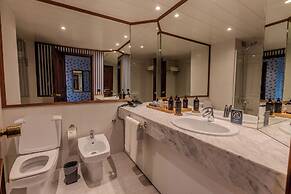 Las Hayas Resort Hotel