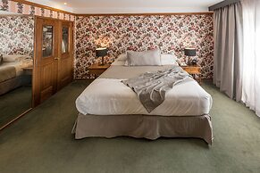 Las Hayas Resort Hotel