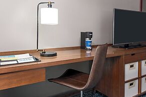 Four Points by Sheraton Huntsville Airport