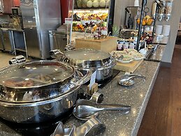 DoubleTree by Hilton Omaha Southwest