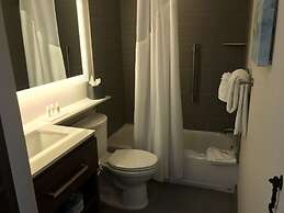 DoubleTree by Hilton Omaha Southwest