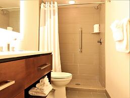 DoubleTree by Hilton Omaha Southwest