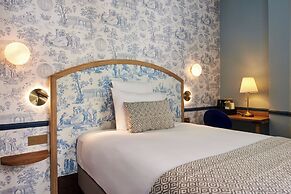 Hôtel de Neuve Le Marais by Happyculture