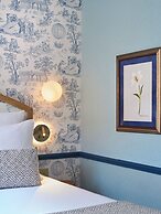 Hôtel de Neuve Le Marais by Happyculture