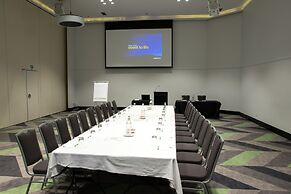 Holiday Inn Auckland Airport by IHG