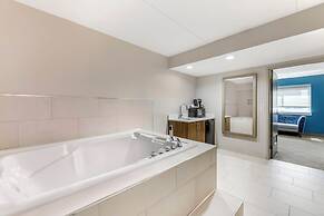 Holiday Inn Express Chicago-Downers Grove by IHG
