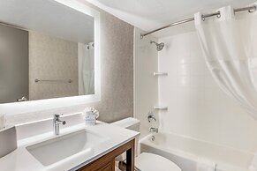 Holiday Inn Express Chicago-Downers Grove by IHG