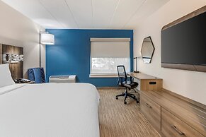 Holiday Inn Express Chicago-Downers Grove by IHG