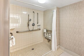 Holiday Inn Express Chicago-Downers Grove by IHG