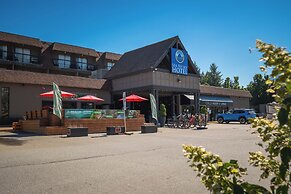 Sea to Sky Hotel & Conference Centre