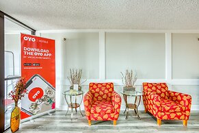 OYO Townhouse Tulsa Woodland Hills