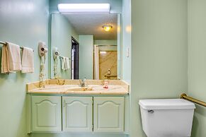 OYO Townhouse Tulsa Woodland Hills