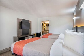 Motel 6 Lafayette, LA