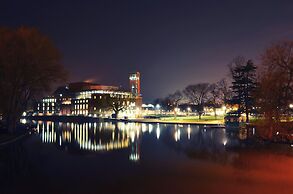 Crowne Plaza Stratford Upon Avon by IHG