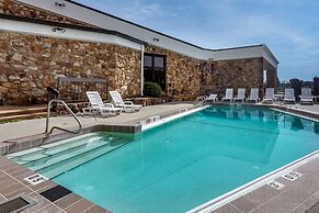 Comfort Inn & Suites near Danville Mall