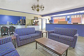 Days Inn by Wyndham Benson