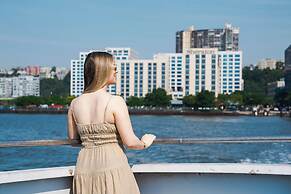 Sheraton Lincoln Harbor Hotel
