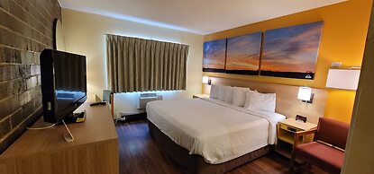 Days Inn by Wyndham Rockford I-90 Casino District