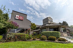 Best Western Plus Inn At The Vines