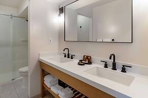 Best Western Plus Inn At The Vines