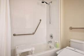 Coast Chilliwack Hotel by APA