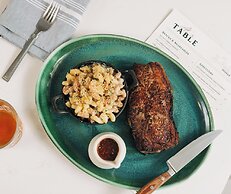 Crowne Plaza Louisville Airport Expo Ctr by IHG