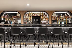 Crowne Plaza Louisville Airport Expo Ctr by IHG