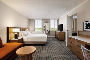Crowne Plaza Louisville Airport Expo Ctr by IHG