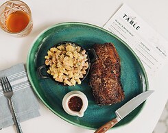 Crowne Plaza Louisville Airport Expo Ctr by IHG