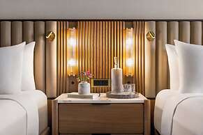 Crowne Plaza Louisville Airport Expo Ctr by IHG