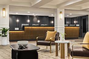 Crowne Plaza Louisville Airport Expo Ctr by IHG
