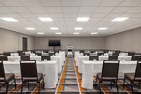 Crowne Plaza Louisville Airport Expo Ctr by IHG