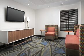 Holiday Inn Express Washington DC - BW Parkway by IHG