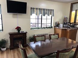Days Inn by Wyndham Iron Mountain
