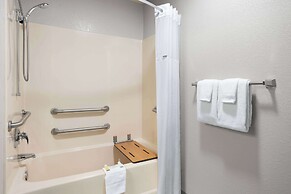 Days Inn by Wyndham Iron Mountain