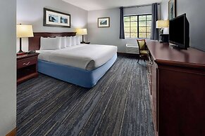 Days Inn by Wyndham Iron Mountain