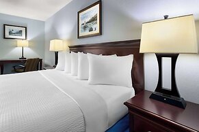 Days Inn by Wyndham Iron Mountain