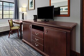 Days Inn by Wyndham Iron Mountain