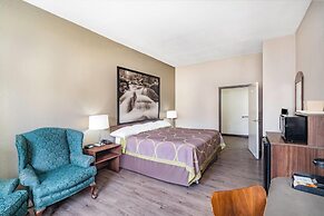 Super 8 by Wyndham Columbia