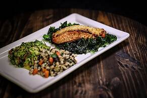 DoubleTree by Hilton Jamestown