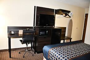 Stillwater Inn & Suites