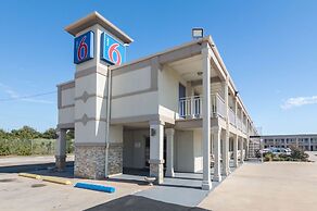 Motel 6 Wichita Falls, TX - North