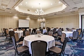 Holiday Inn Oakville Centre by IHG