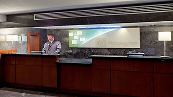 Holiday Inn Oakville Centre by IHG