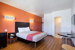 Motel 6 Santa Fe, NM - Downtown