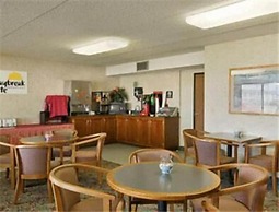 Sunset Inn & Suites - Lincoln Airport