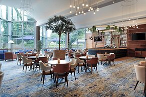 Crowne Plaza London- Gatwick Airport by IHG