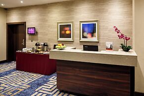 Crowne Plaza London- Gatwick Airport by IHG