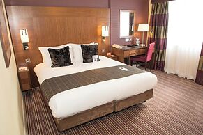 Crowne Plaza London- Gatwick Airport by IHG